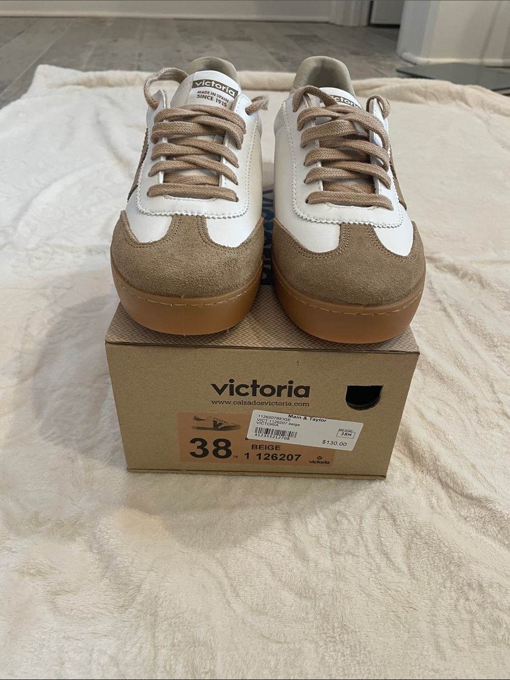 NWT Victoria Beige & White Women's Casual Sneakers size 38